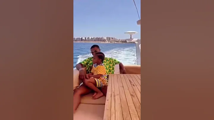 Wizkid - Essence ft Tems (Official Video) #youtubeshorts  #wizkid #youtube #StarraKru #essence