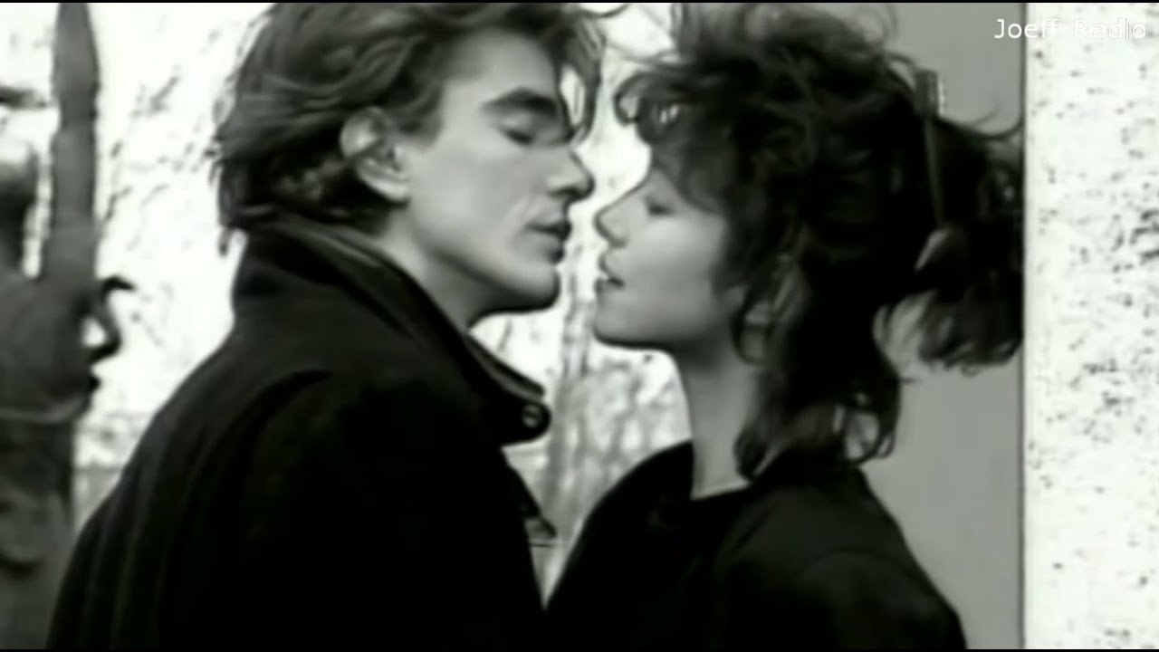 Christine Roques - Premiers frissons d'amour (1987 - Clip Officiel HD)