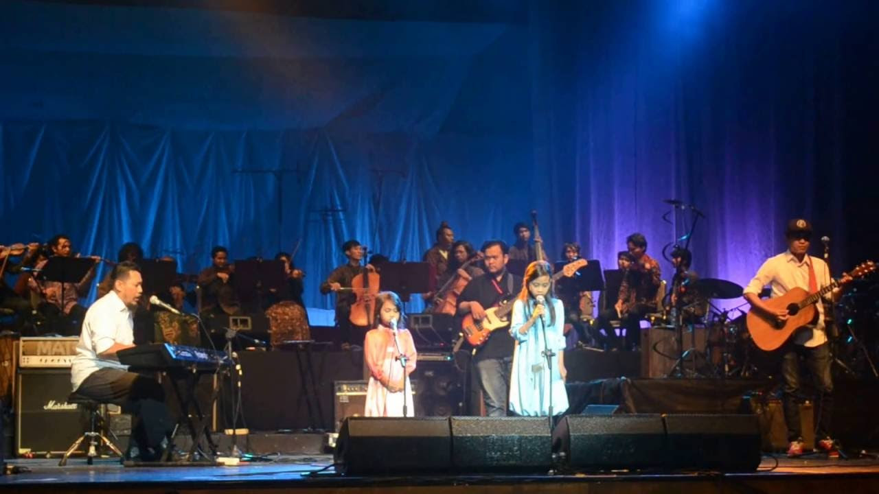 KONSER SIRKUS BAROCK # 40 TAHUN PROSES KREATIF SIRKUS BAROCK # Bulan Jingga