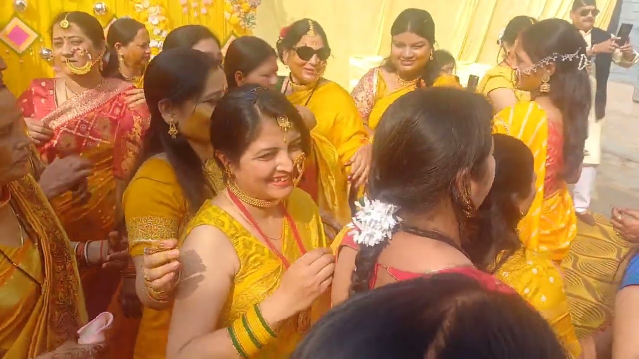 #Uttrakhandi#Riti riwaj#Dhol Damoh #youtube#haldi#bhatiji ki shaadi💞💕😊 [बाने ]#colour#beautifu