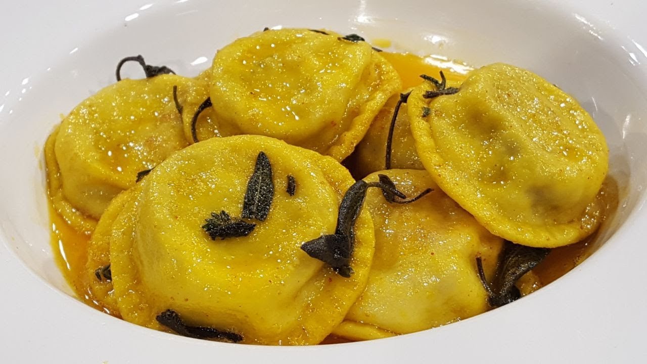 Sorrentinos de osobuco  a la manteca de azafrán