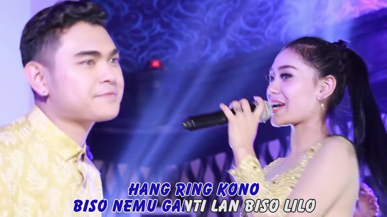 NANDA FERARO   VITA   NIKUNG  hot