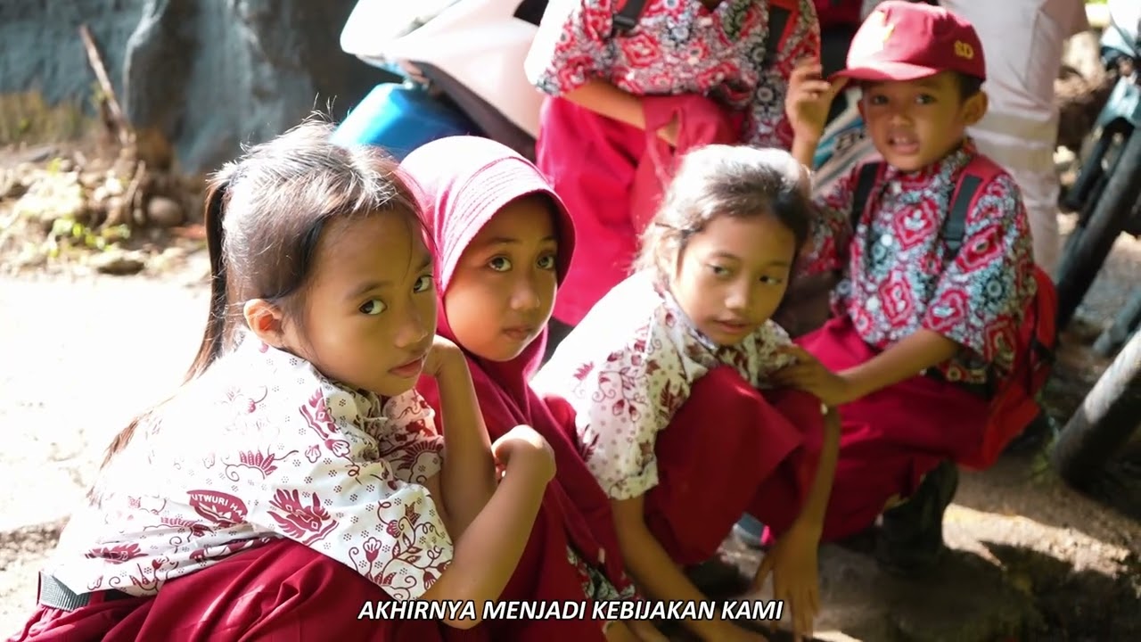 Kapolda Sulsel resmikan jembatan gantung di Kab Barru
