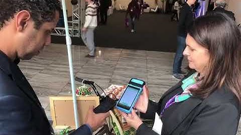 Tcang# Using handheld POS machine for mobile payment outdoors
