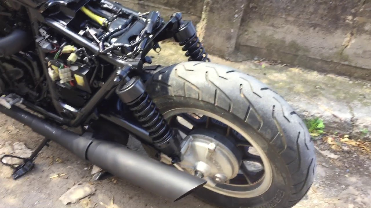 Honda nv 750 custom