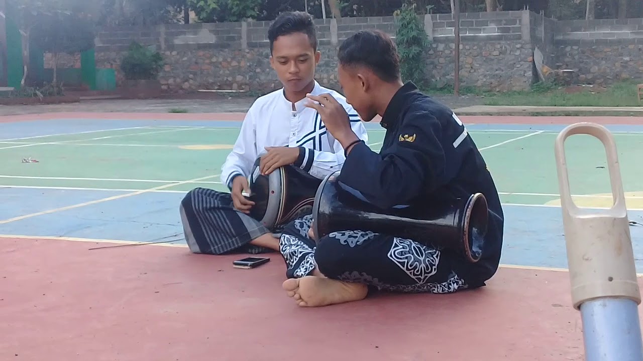 Santri jamming darbuka YouTube
