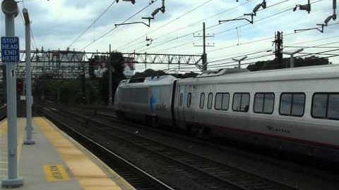Amtrak Acela Runs with One Pantograph