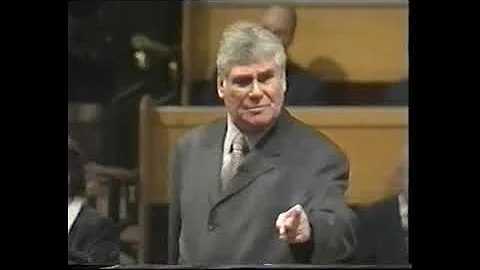 When a man is afraid : Pastor James McConnell. Deu...