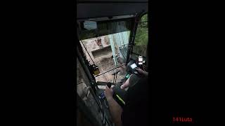 Takeuchi Excavators - Cab View - rovnání lesní cesty