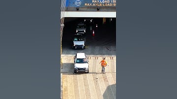 Timelapse of Vehicle Carrier Ship Unloading #timelapse #drone #delawareriver  #philadelphia #hyundai