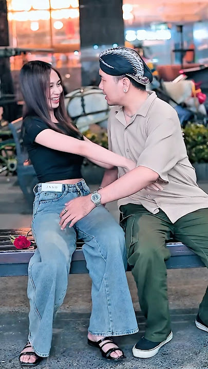 Prank a beautiful woman and she almost hugged me🥰❤️ #shorts #trending #viral