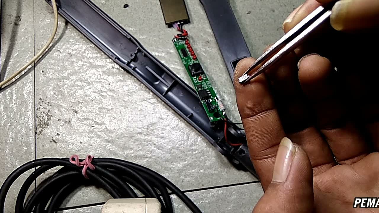 SERVIS CATOK RAMBUT TIDAK PANAS-memperbaiki catokan rambut tidak menyala