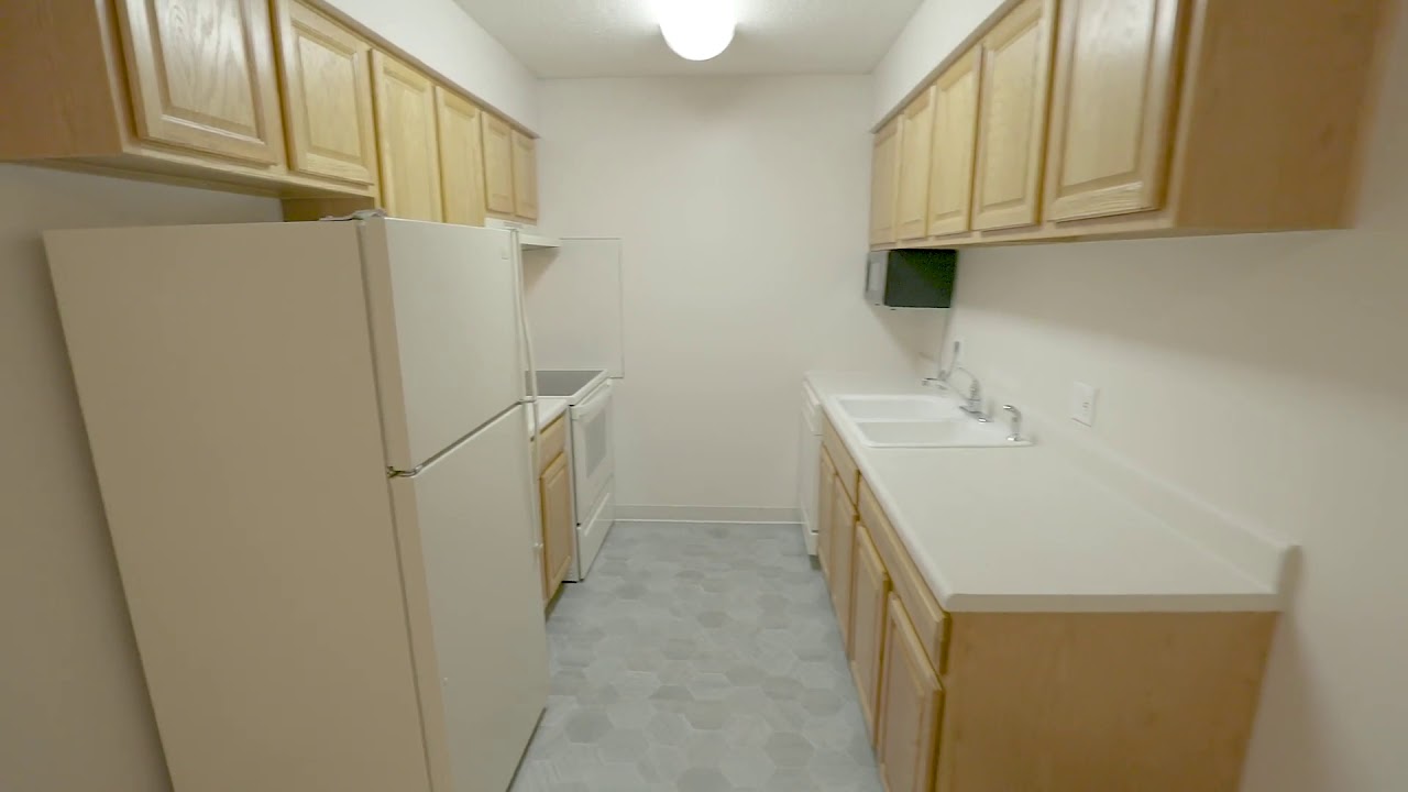 Apartment at 1100 Cambridge Court Lincoln NE 1BD 1BA Chateau