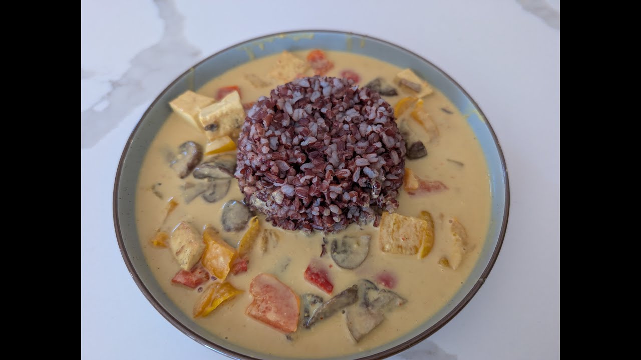 Thai Yellow Curry Bowls for Gut Health: A Nutrient-Packed Recipe | Food &Beyond