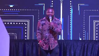 Comedian ABARIE Cracks Audience Ribs At Destalker Laughter Crusade 😂😂