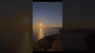 A Greek sunset in fast-forward for Timelapse Tuesday. 🌅🇬🇷