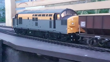 Heljan O gauge Class 37/0 with Loksound XL V5