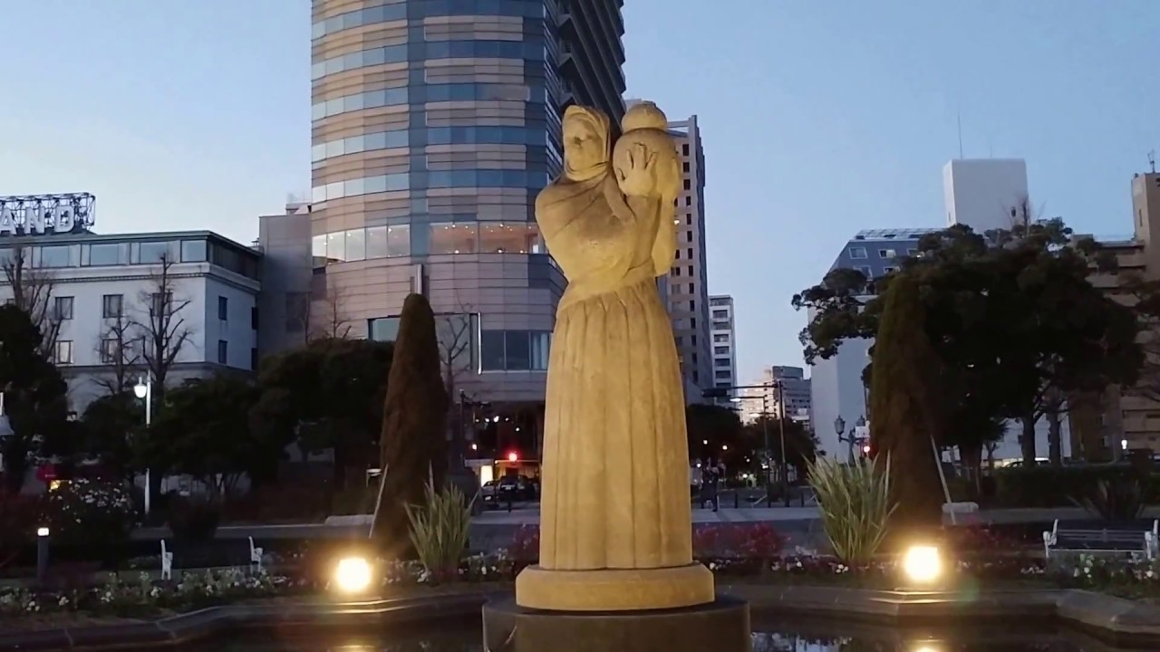 横浜山下公園の水の守護神像 18 1 2 Youtube 横浜山下公園の水の守護神像 18 1 2 Youtube