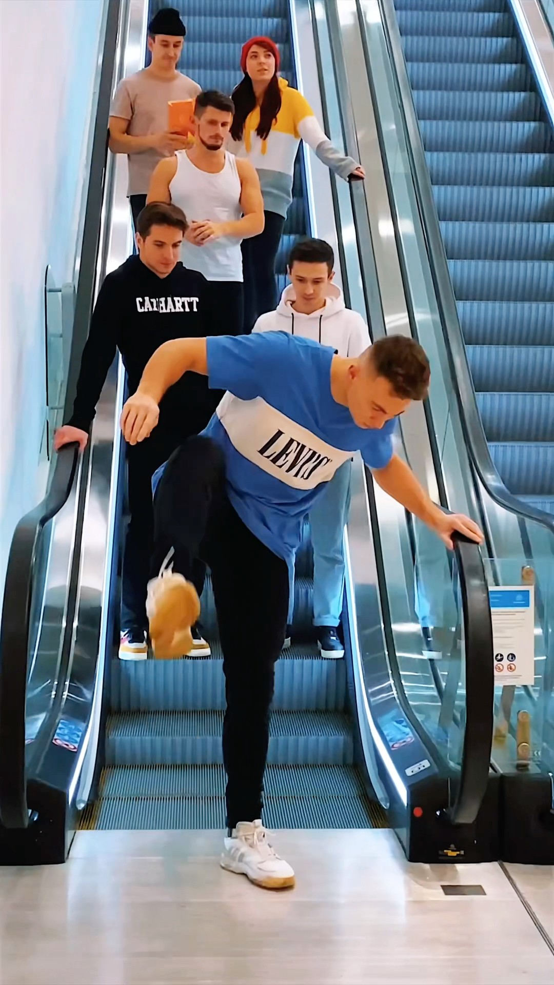 Invisible Rope Prank: Unexpected Result? #kiryakolesnikov #prank #funny #comedy