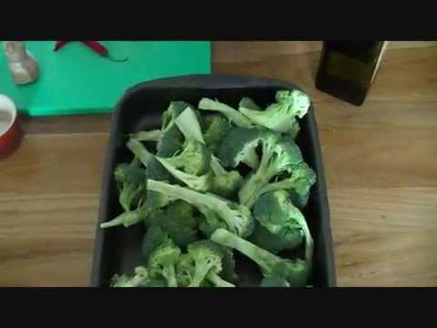 Video: Geroosterde Broccoli Met Zaden En Feta