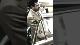 لماذا يستخدم صدام حسين هذه الطريقة بصعود السيارة 🙄
