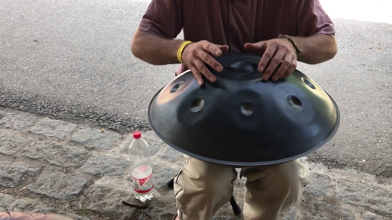 Griasdi Gathering 2017 - Mayuko playing his creation Elf instrument B Klezmara