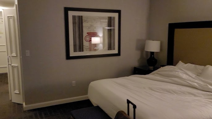 Las Vegas Paris Hotel room tour 🥐 #roomtour #hotelroom #lasvegas