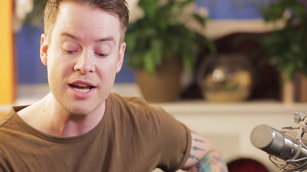 David Cook Takes On Seven Questions About Kinky Boots Dressing Room Must Haves His Upcoming Tour The Daily Scoop
