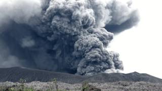 Gunung Dukono - The plume