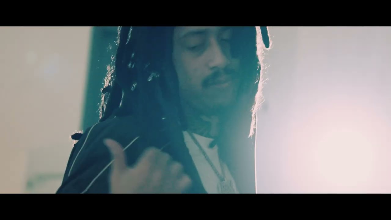 Guarda TONY SHHNOW - NEW BORN (OFFICIAL VIDEO) su YouTube Guarda TONY SHHNOW - NEW BORN (OFFICIAL VIDEO) su YouTube