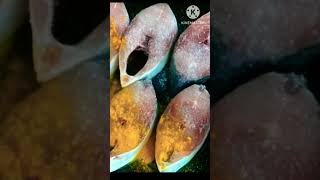 Ilish machh bhajafoodshortvideoHilsa fish fryFish fryBengali hilsa fryshortsfeed