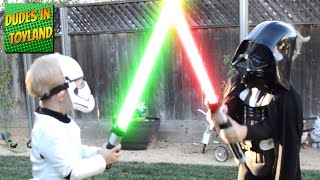 Star Wars kid lightsaber duel - toy light sabre fight videos for kids Darth Vader costumes