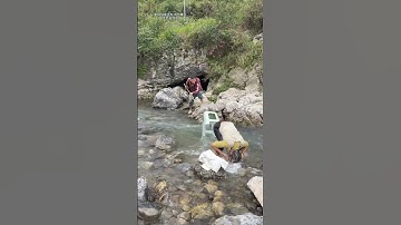 This is the comedy of a master, not following the routine, laugh every time you watch it