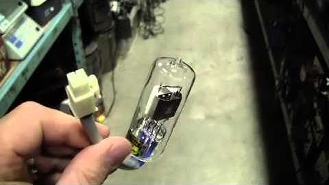 Hamamatsu Model L6408 L2D2 Deuterium Lamp