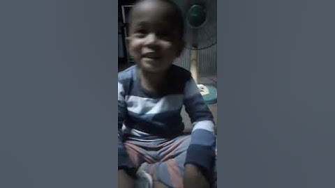 طفل يقرأ سورة يس ماشاء الله تبارك الله