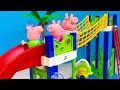 Popular PEPPA PIG Toys WATER PARK Play Set!