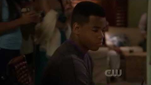 The Script singing We Cry on 90210