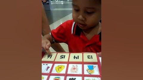 3 years old using Fun Thinkers in Grolier