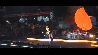 Depeche Mode - 8 - Fly on the Windscreen (Live in Paris 2009)