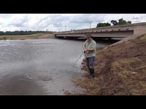 فيديو: هل الفيضانات برينهام تكساس؟