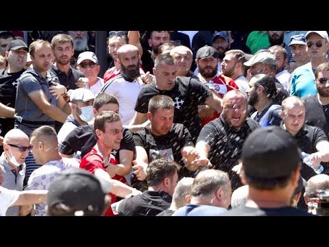 Video: Sei bandiere sulla Georgia
