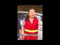 火眼金睛的正义保洁一眼认出生病的新娘是被绑架乔装打扮的村民,她立刻追上去一脚踹飞人贩子解救美女,一拳暴揍吓得人贩子跪地求饶!