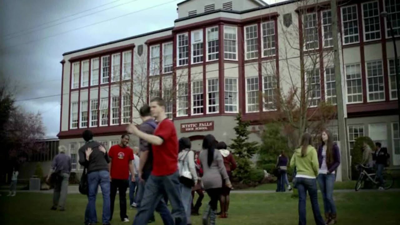 The Vampire Diaries [TVD] Season 1 | To Lose my Life - Opening Credits