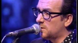 Elvis Costello - Why Can't a Man Stand Alone (live) chords