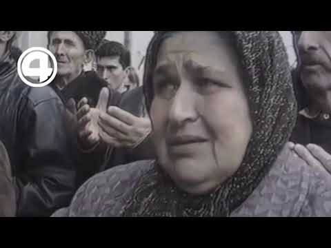 Video: Štíhlá Chodčenková Hrála Ve Zvláštních Plavkách