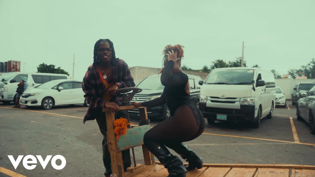 Guarda Sgee Vehnom - Back it Up Gyal (Official Music Video) su YouTube Guarda Sgee Vehnom - Back it Up Gyal (Official Music Video) su YouTube