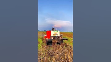 Máy Kéo Lúa Tự Chạy