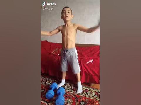 Самый сильный удар в мире: боец
