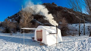 Hot Tent Camp in Snow 7°C