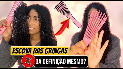 Pode usar pente no cabelo cacheado?